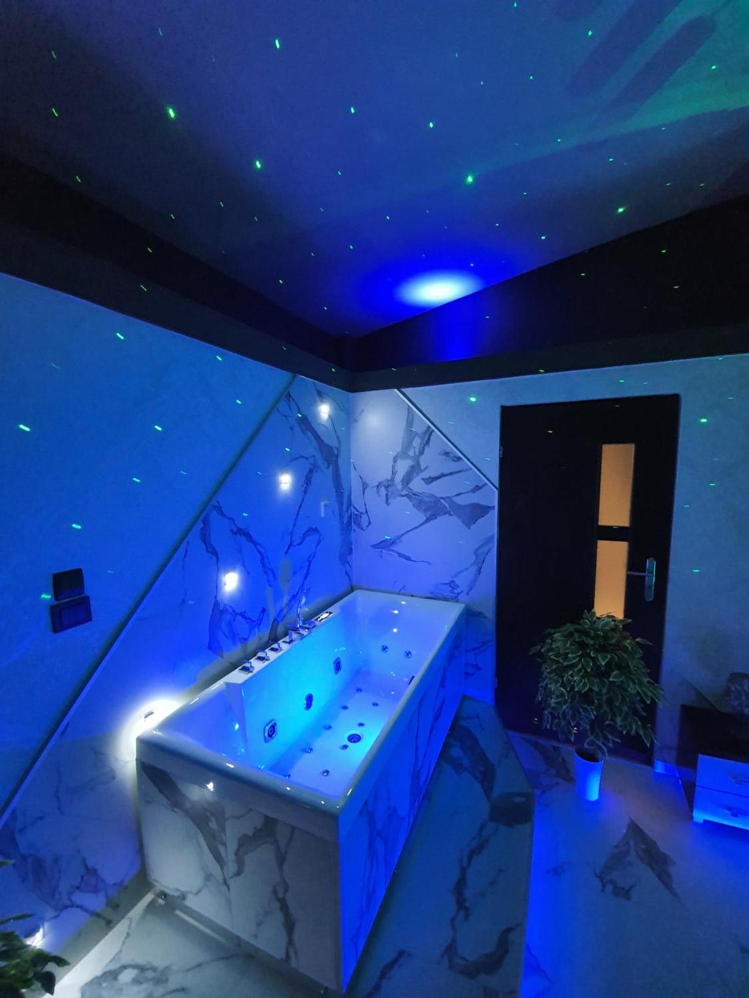 Apartament Z Jacuzzi Krakow Rynek Стая снимка